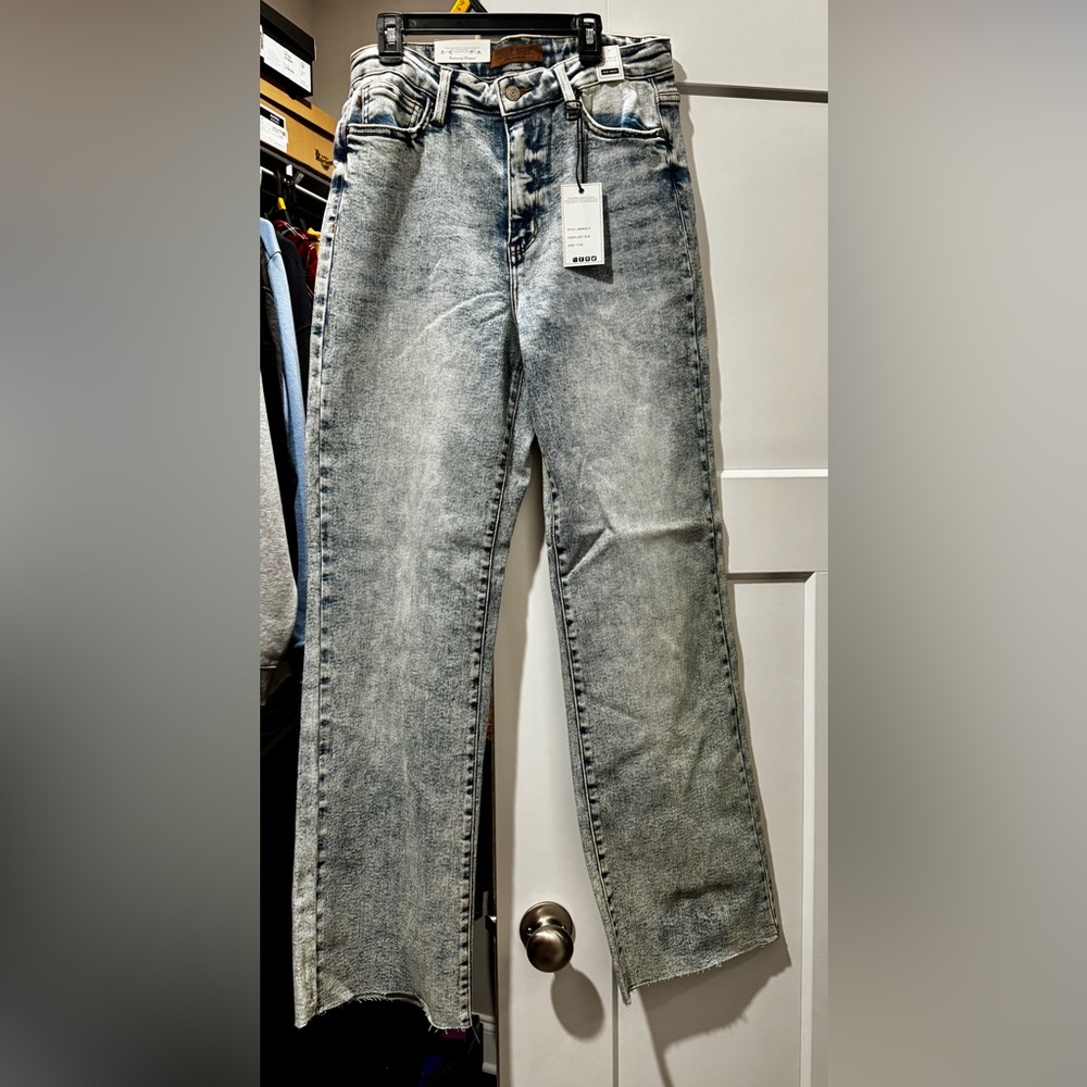 NWT Judy Blue High Rise Wide Leg Raw Hem Jeans 11/30
